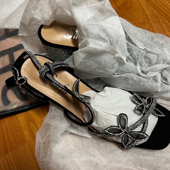 SHEIN Rhinestone's Block-Heeled Butterfly Sandals in Black (Size 7) - Picture 10 of 12
